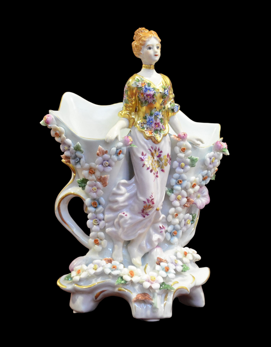 Statuina in Porcellana Portafiori Figura Damina con Fiori Dorata